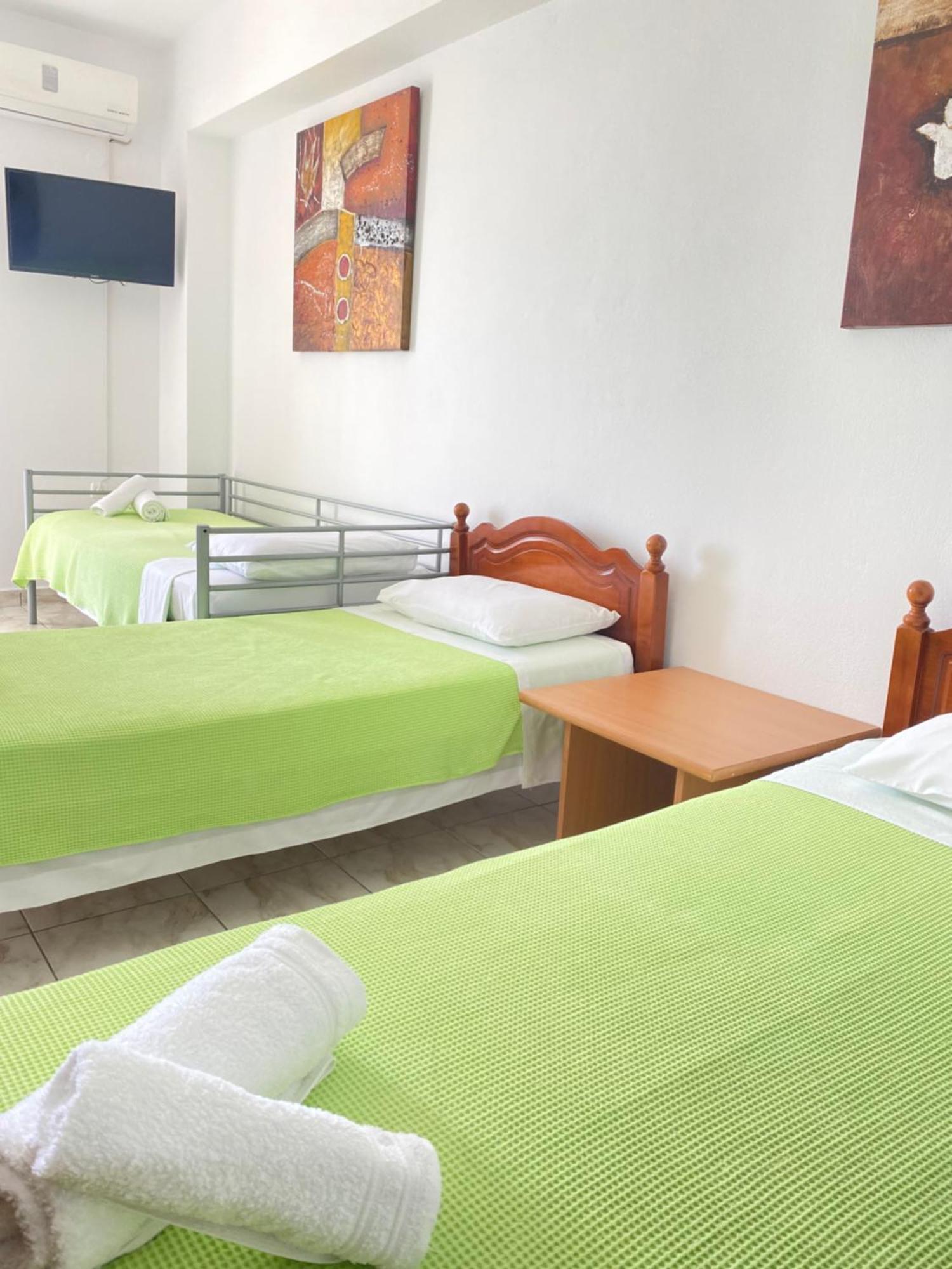 Veronika'S Apartment Himare Bagian luar foto