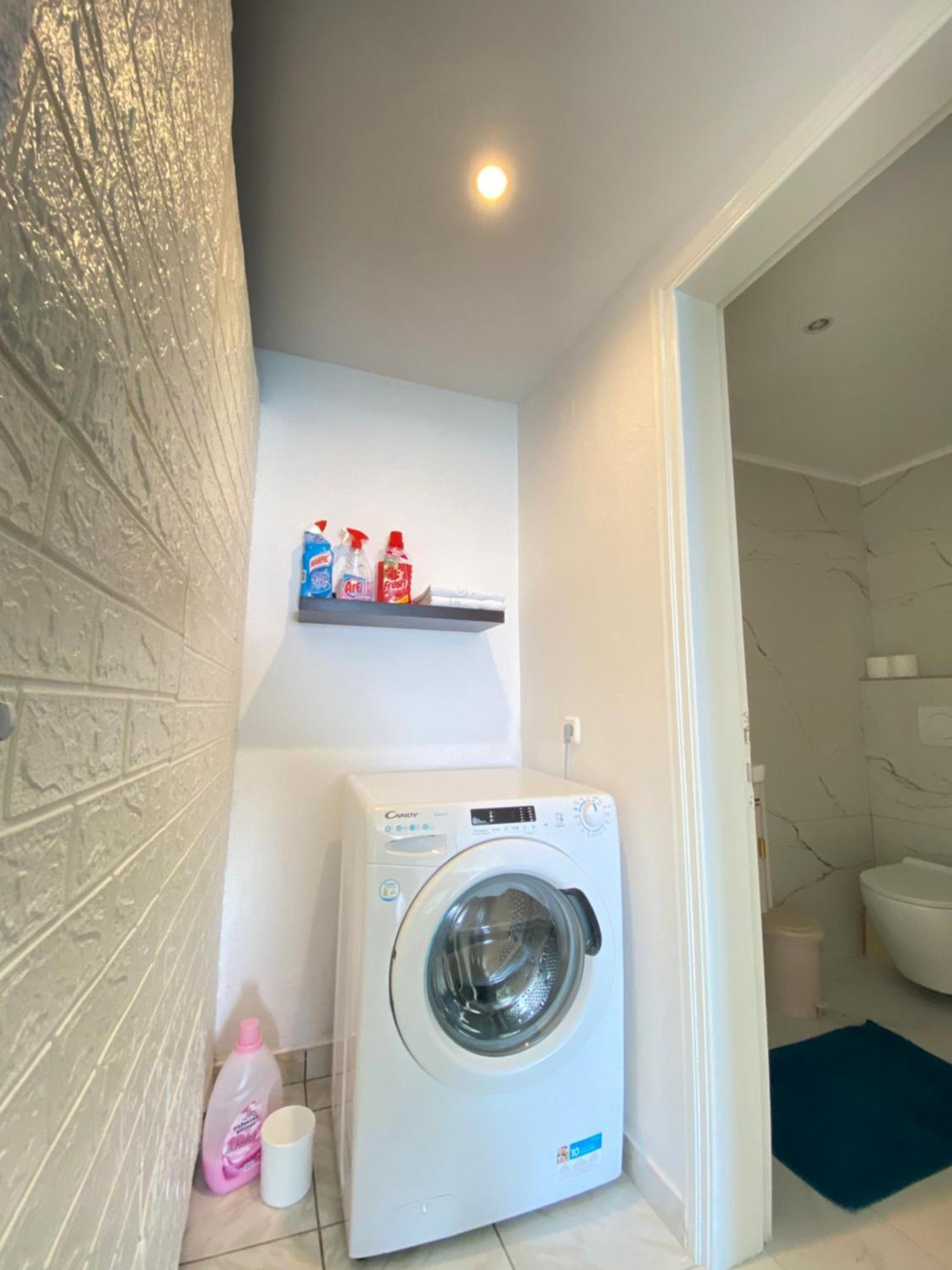 Veronika'S Apartment Himare Bagian luar foto